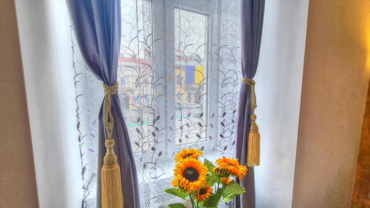 Ferienwohnung Royal Mansion In Unirii Square Cluj-Napoca Exterior foto