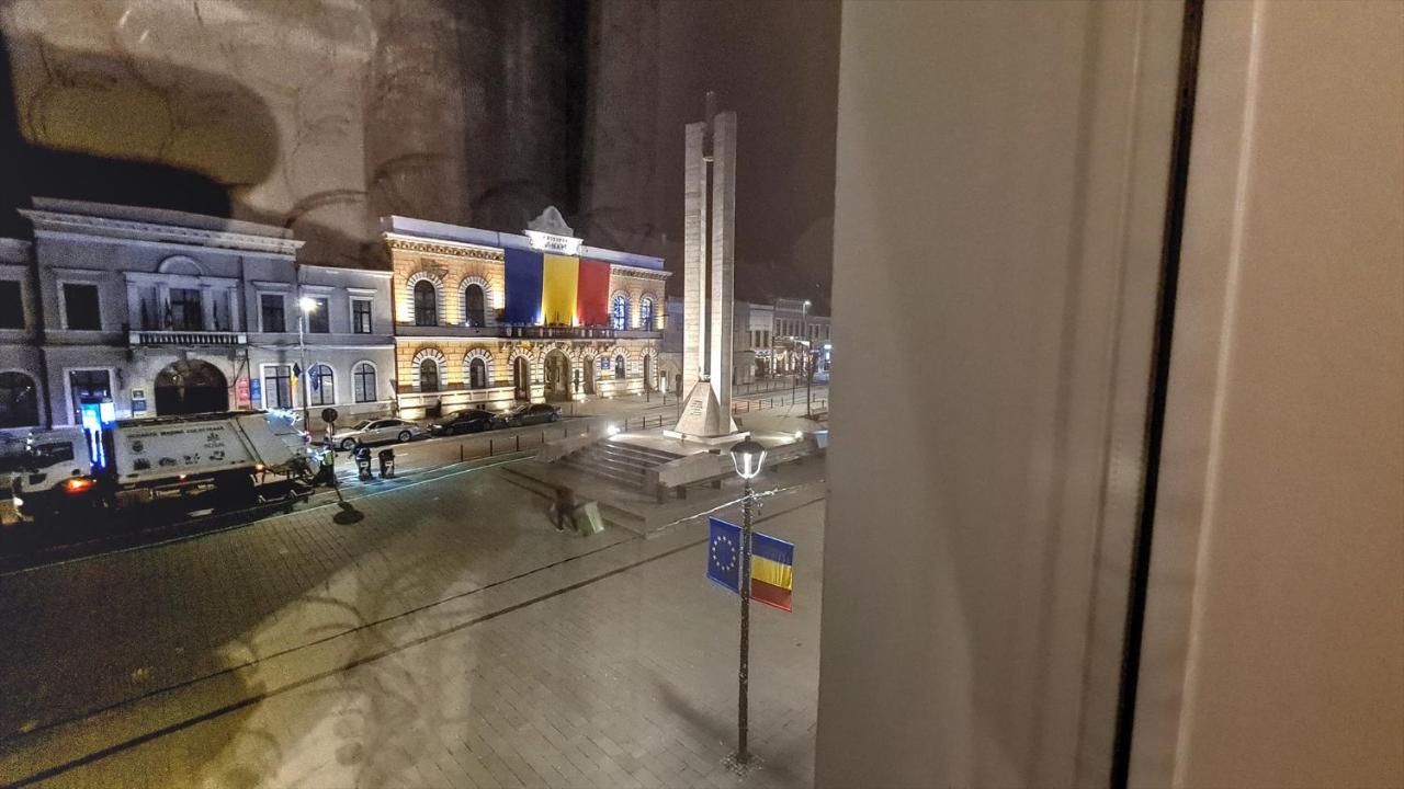 Ferienwohnung Royal Mansion In Unirii Square Cluj-Napoca Exterior foto